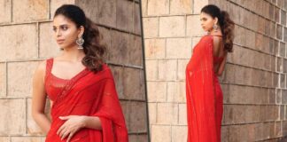 Suhana Khan Sets The Internet Soaring In A Red Manish Malhotra Saree, Check Out!