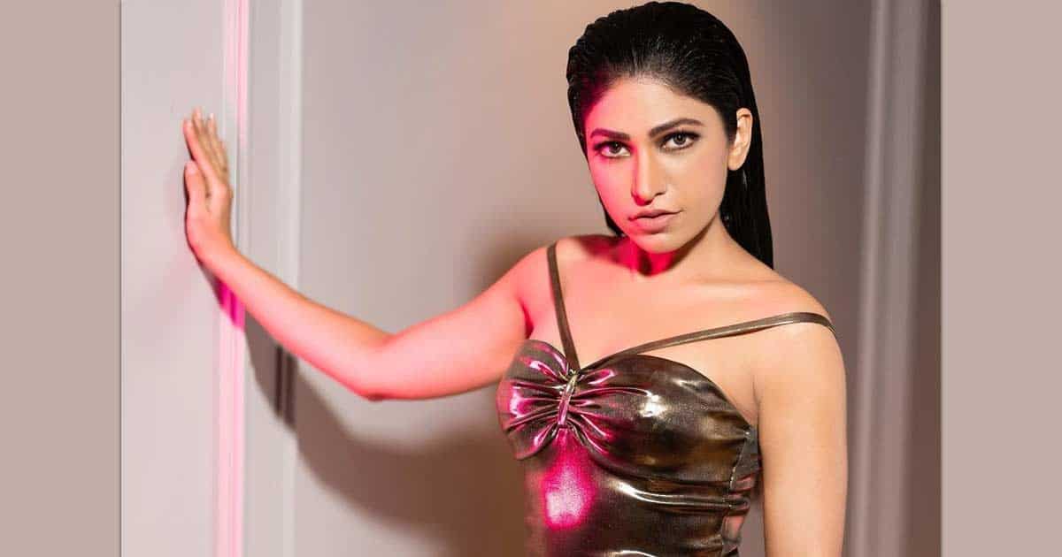 Tulsi Kumar Is Surely The Fashion Queen When It Comes To Music Videos! - Check Out!