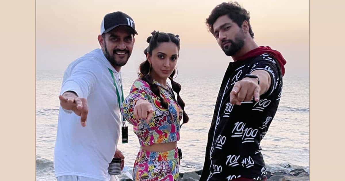  Kiara Advani & Vicky Kaushal Present Their Swag In This Unseen Picture From Govinda Naam Mera