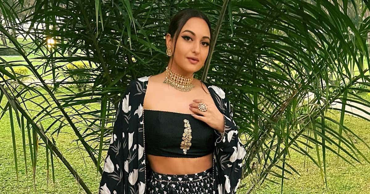 Sonakshi Sinha Gets A Non Bailable Warrant Against Her?