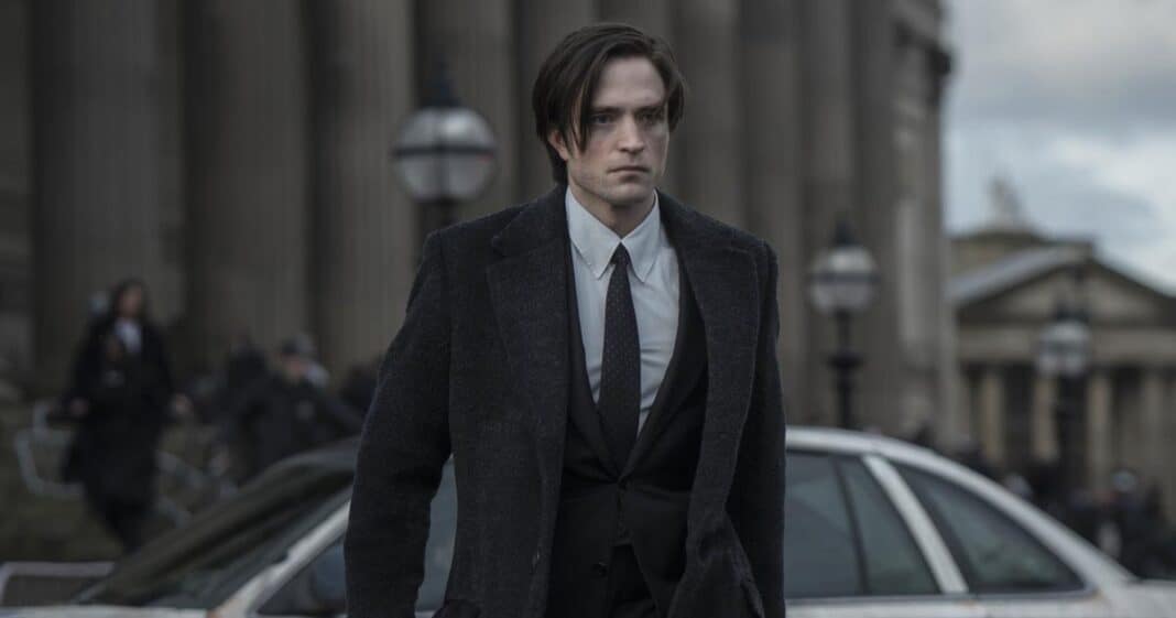 Robert Pattinson Net Worth 2022: 'The Batman,' 'Twilight' Salaries –  StyleCaster