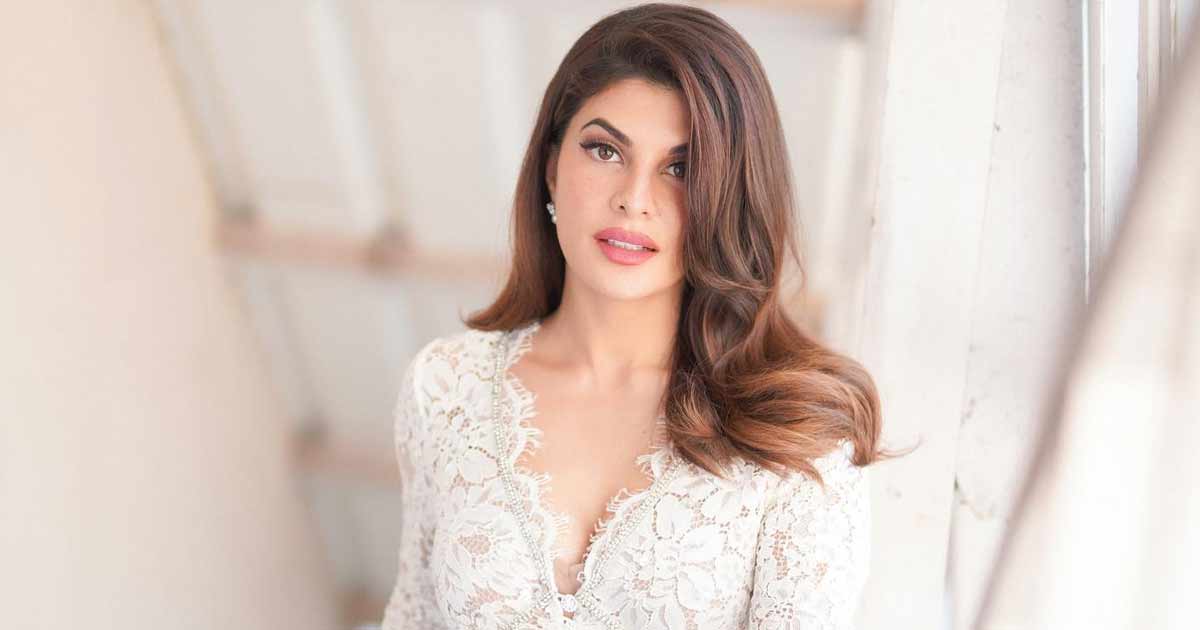 Jacqueline Fernandez Steps In To Help Bollywood Photographer In Distress