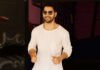Varun Dhawan Gets Trolled For Not Removing Shoes Before Praying To God – Watch