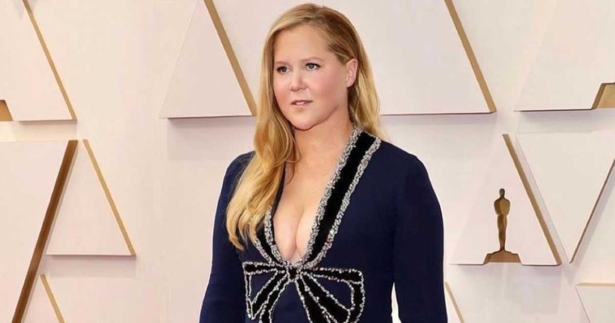 Amy Schumer Says Sharing Her Pain Helps Alleviate It 