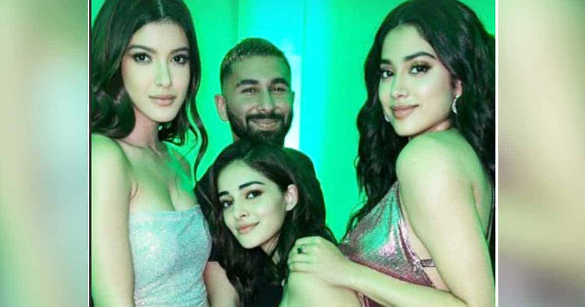 Netizens Can't Help But Notice 'Aaloo Bhujiya' In Ananya Panday's Hand During Her Party Sessions With Janhvi Kapoor & Girls