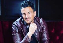Peter Andre 'sad' after thieves broke into his car during 'Grease' performance