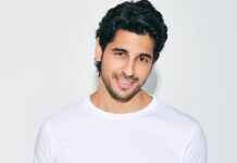 Sidharth Malhotra Gets Uncomfortable As Female Fans Too Close