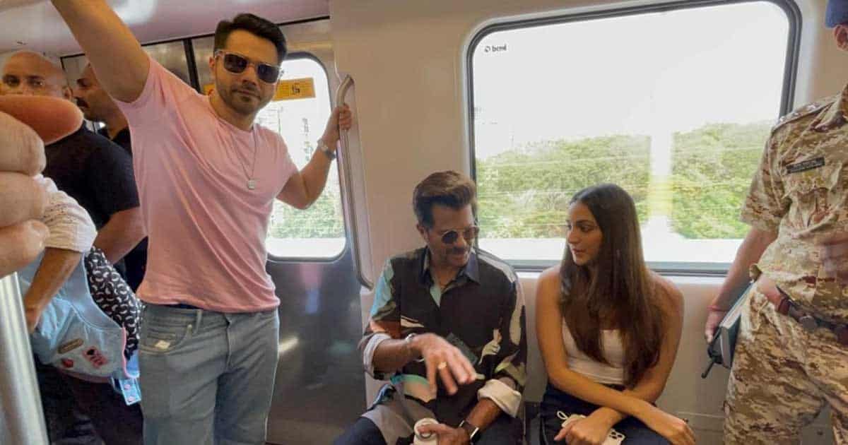 Varun Dhawan, Kiara Advani & Anil Kapoor Hop Onto Mumbai Metro For 'Jugjugg Jeeyo' Promo