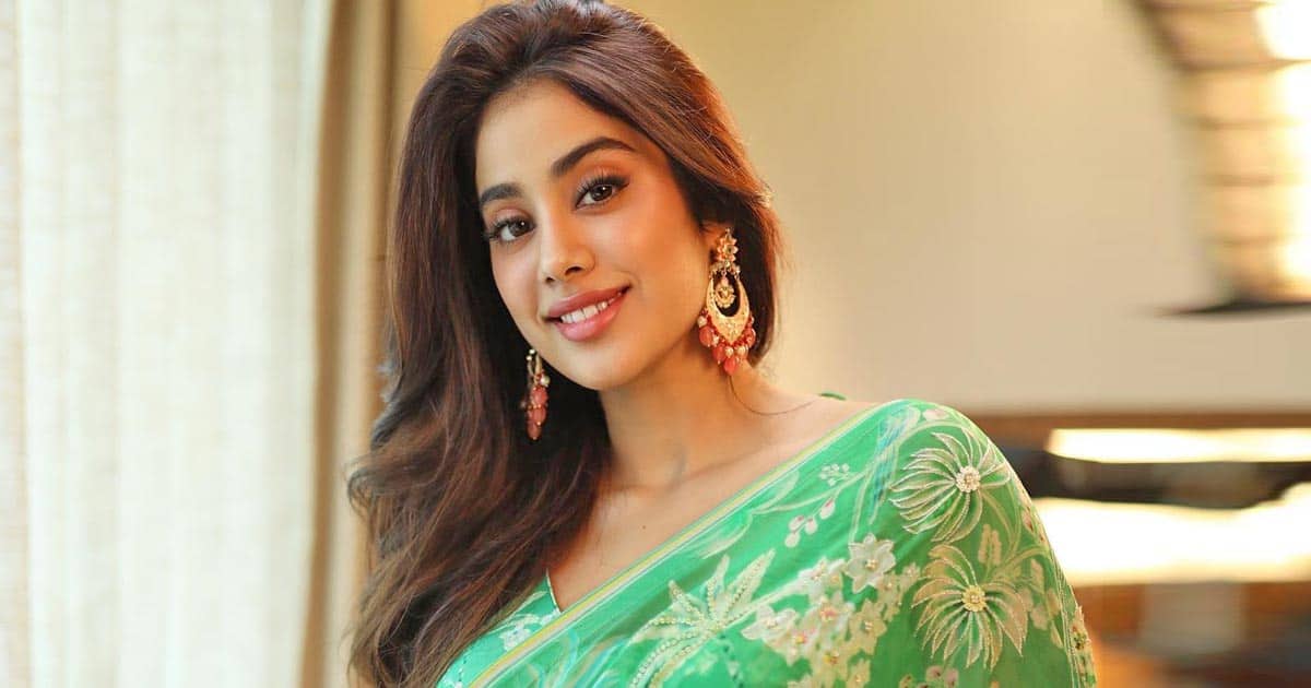 Can You Guess How Much Janhvi Kapoor Scored In Her 10th & 12th Boards? Read On