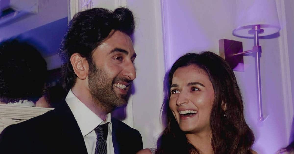 Ranbir Kapoor Says “Tu Mama Ban Gaya, Tu Chacha Ban Gaya" As He Reacts To Paparazzi Congratulating Him On Wife Alia Bhatt's Pregnancy - See Video