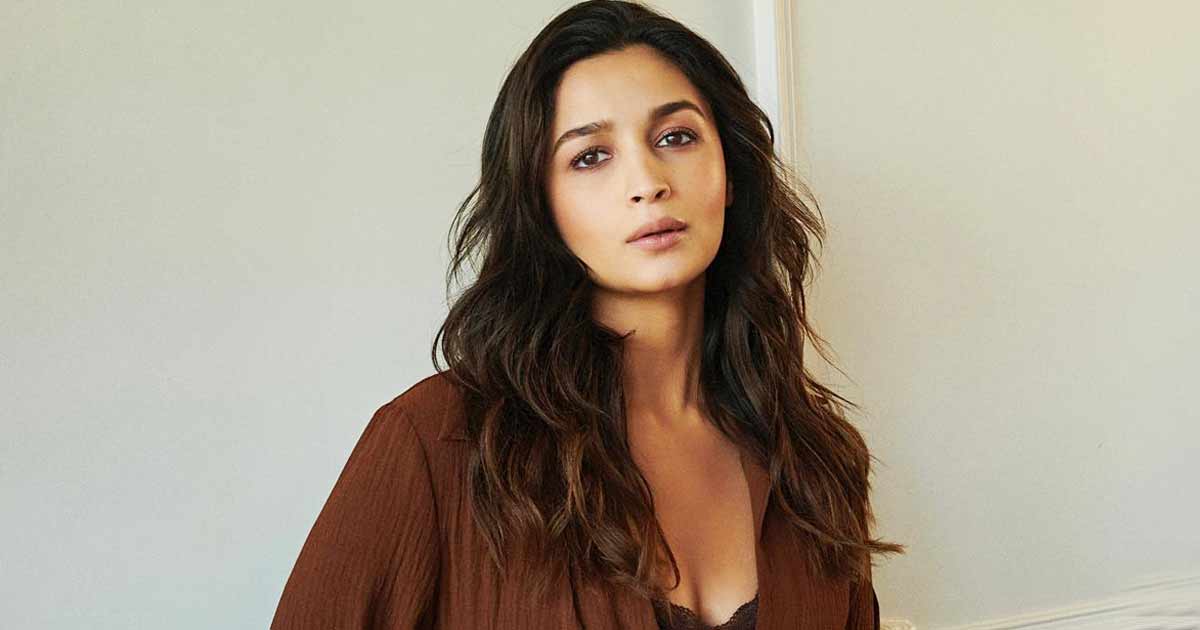Alia Bhatt Apologises To Her Neighbours & Paparazzi Teams To Deal With Their Wedding Madness