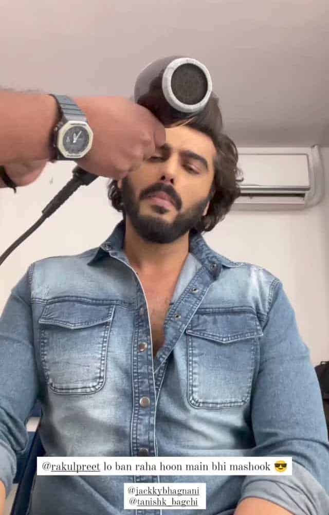 arjun kapoor was seen jamming on rakul preet singhs mashooka during his makeup session jackky bhagnani responds 03