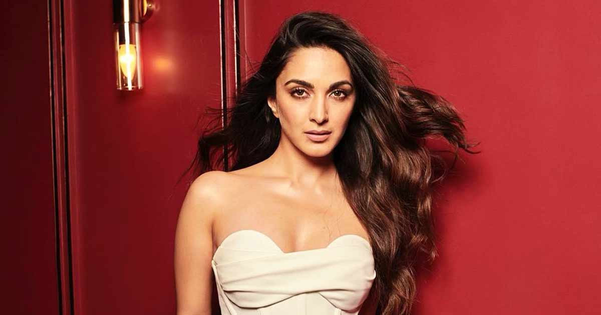 Kiara Advani Gets Brutally Trolled For Letting Her Bodyguards Hold An Umbrella For Her; Read On
