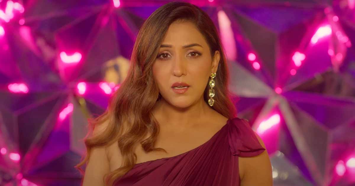 Neeti Mohan hopes 'Iss Baarish Mein' unplugged version becomes part of journeys