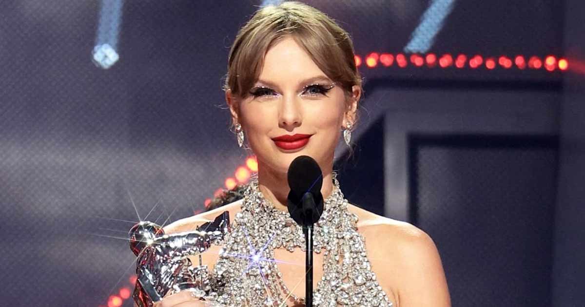 Taylor Swift announces new album 'Midnights' at MTV VMAs; out on Oct 21
