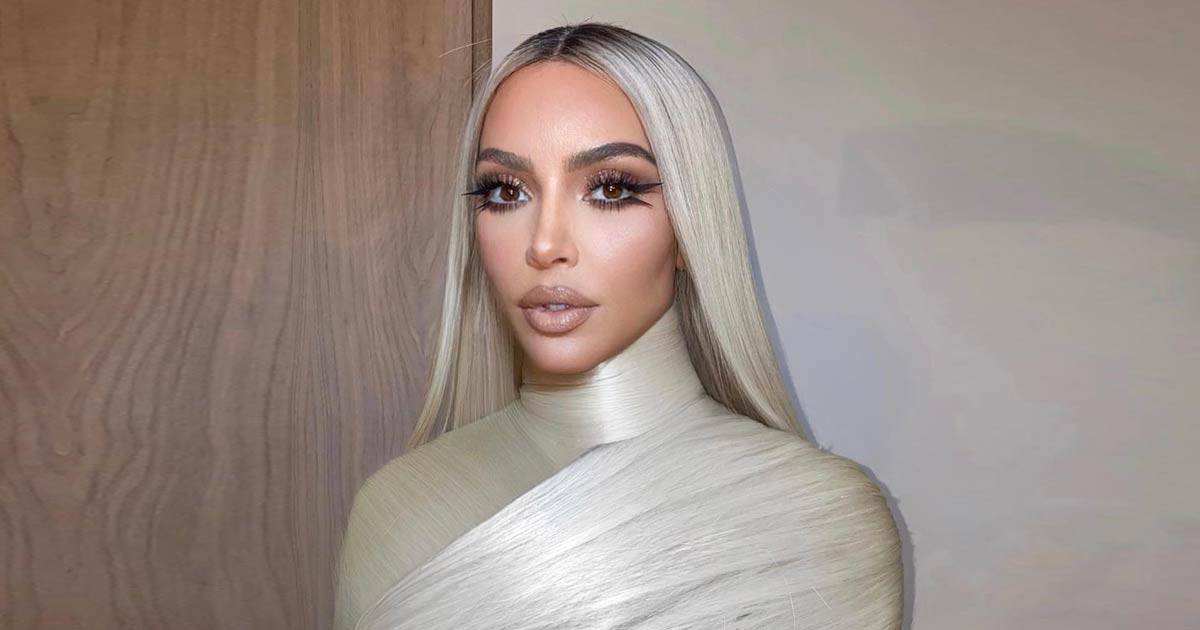 When Kim Kardashian Feared For Her Life & Getting Raped By Robbers In Paris: "I Was Wearing A Robe, I Wasn't Wearing Anything Under It"