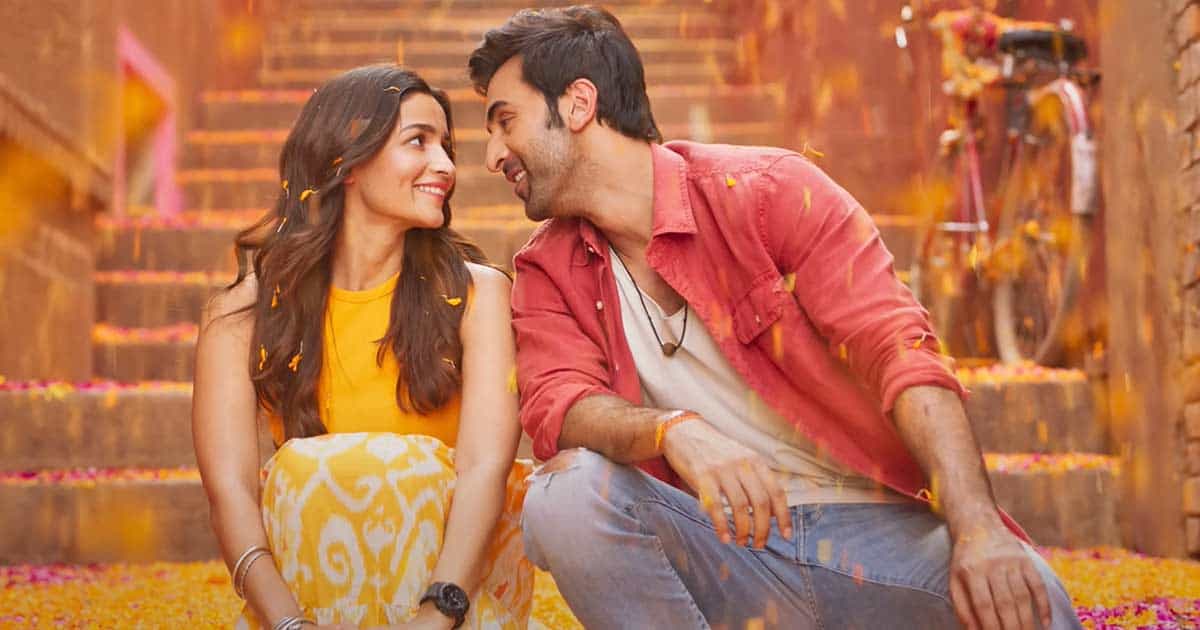 Box Office - Brahmastra defies predictions, takes a massive start which is the best of last 3 years since War