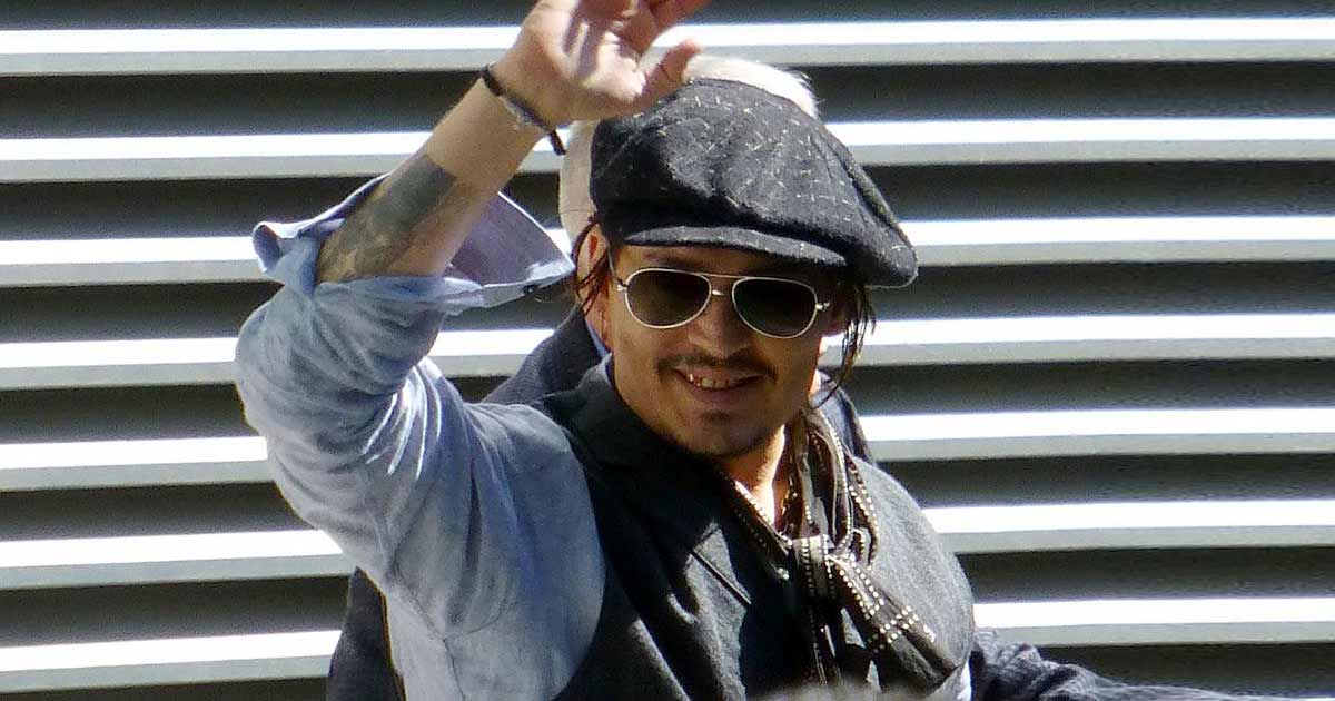 Johnny Depp Warns Fan Of Imposters Causing Fraud By Using His Name