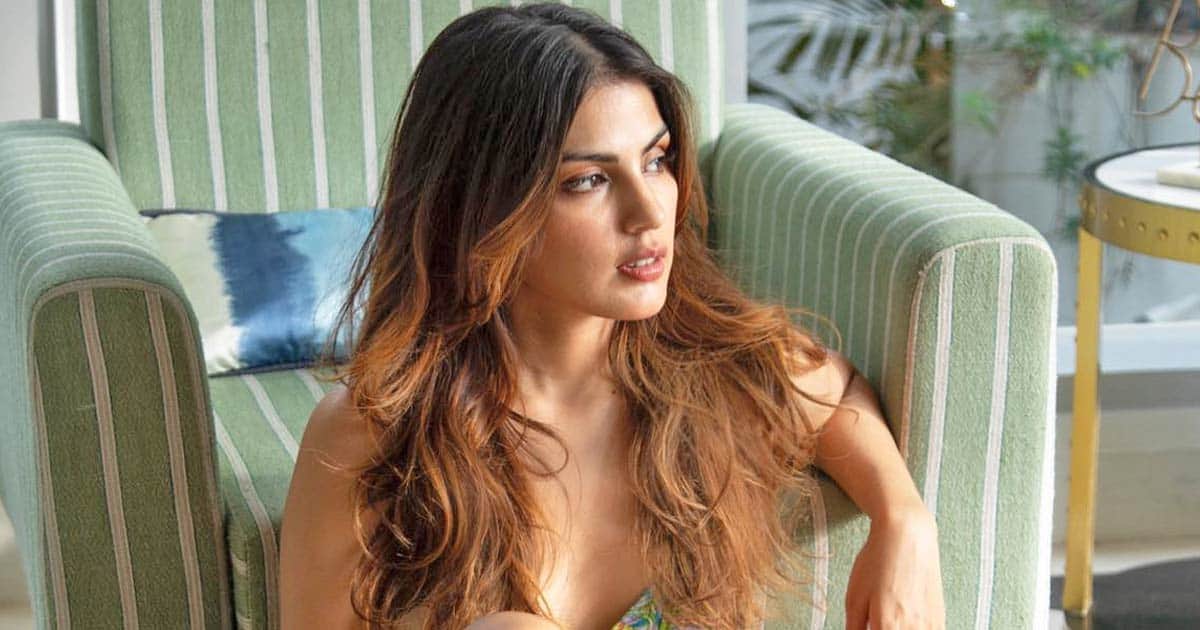 Rhea Chakraborty's Hotness Is Ever-Rising In This Photoshoot! Check out!