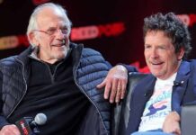 'Back to the Future' fans tear up at Michael J. Fox and Christopher Lloyd's reunion