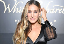 Sarah Jessica Parker Once Faced A Massive Wardrobe Malfunction, Revealing Her Black Knickers
