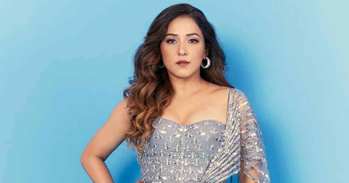 Neeti Mohan Gets Emotional On 'Sa Re Ga Ma Pa Li'l Champs': "When We All Decided To Be Artists, Our Father Was Our Biggest Support System"
