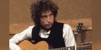 Bob Dylan says he 'regrets' not having signed books, art advertised as such