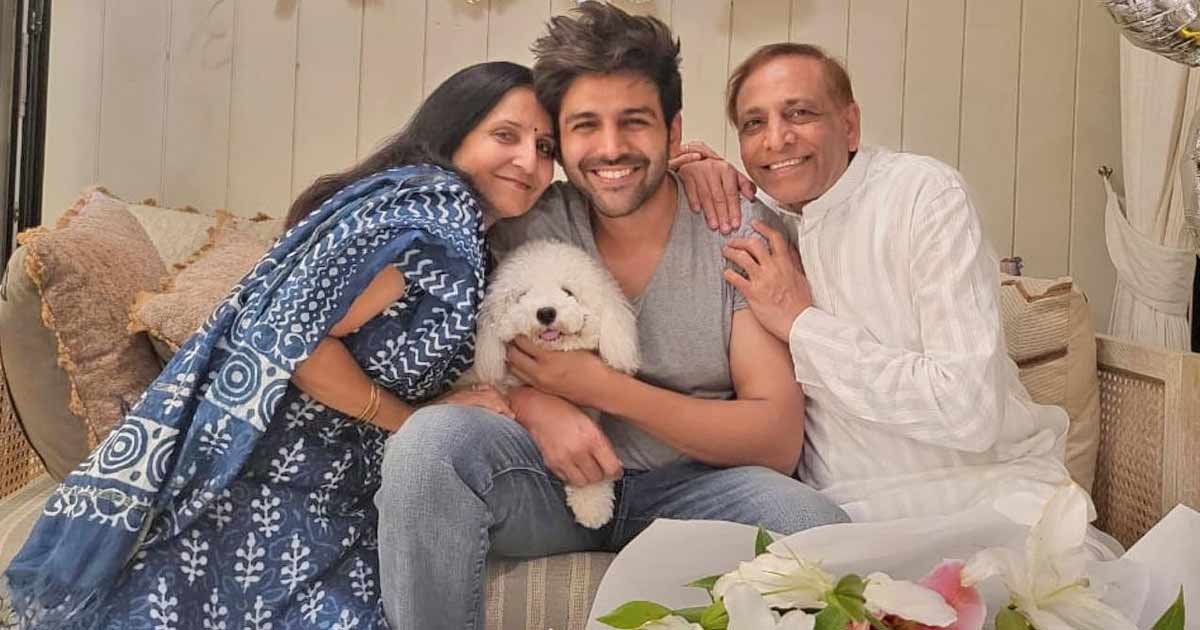 Kartik Aaryan celebrates birthday with parents and pet dog Katori