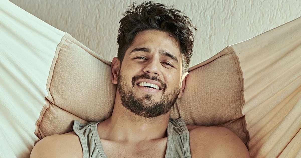Sidharth Malhotra’s ‘Kiss-Shut’ Method Of Having S*x In A Aircraft Sounds Scorching & A Girl Will not Thoughts To Have Some Tough Journey At 40,000 Ft Both!