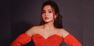 Ashi Singh surprises school kids with her gifts