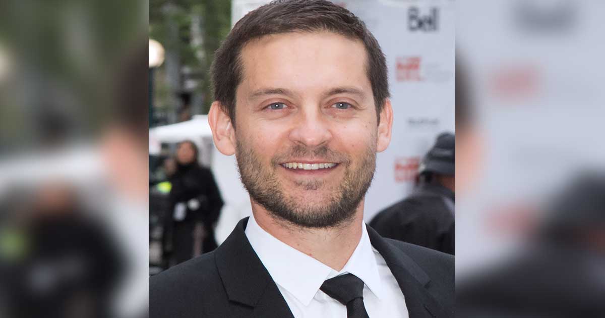 Tobey Maguire Seen Flirting With Two Women