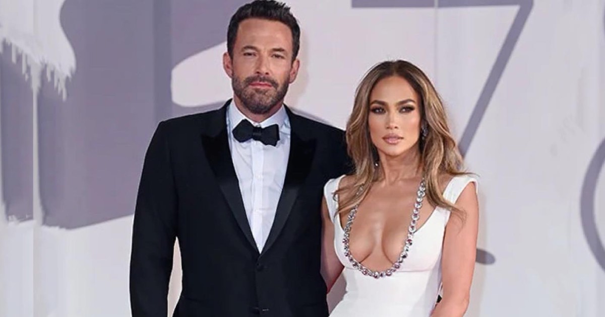 Jennifer Lopez & Ben Affleck To Call Off Their Marriage Due To Conflict Between Families?