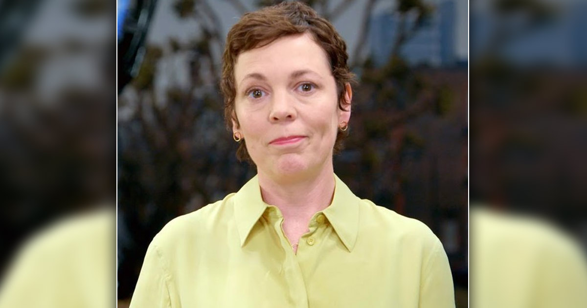 Olivia Colman Stole Something From 'The Crown' Set 