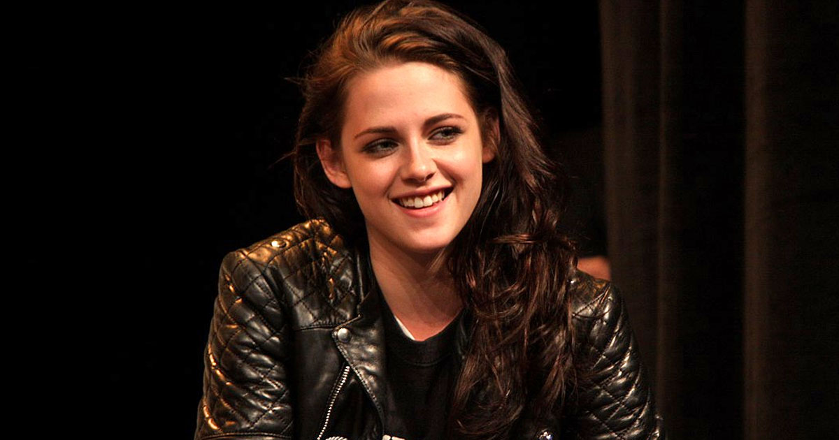 When Kristen Stewart Turned Up The Heat Going N*de Covering Her V*gina & B**bs With A Towel, Check Out!