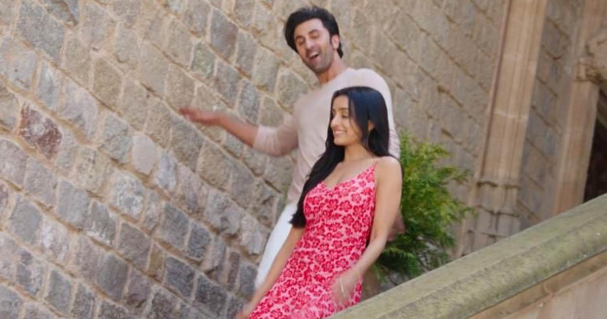 Did you know? Ranbir & Shraddha have 16 costumes changes in the song ‘Tere Pyaar Main’ from ‘Tu Jhoothi Main Makkaar’