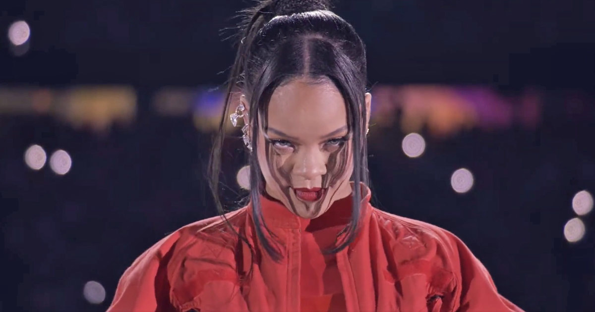 Do You Know Rihanna's Headline Making Super Bowl Gig Was Free Of Cost!