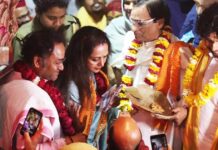Hema Malini releases devotional tracks on Holi at Shri Radha Raman Temple