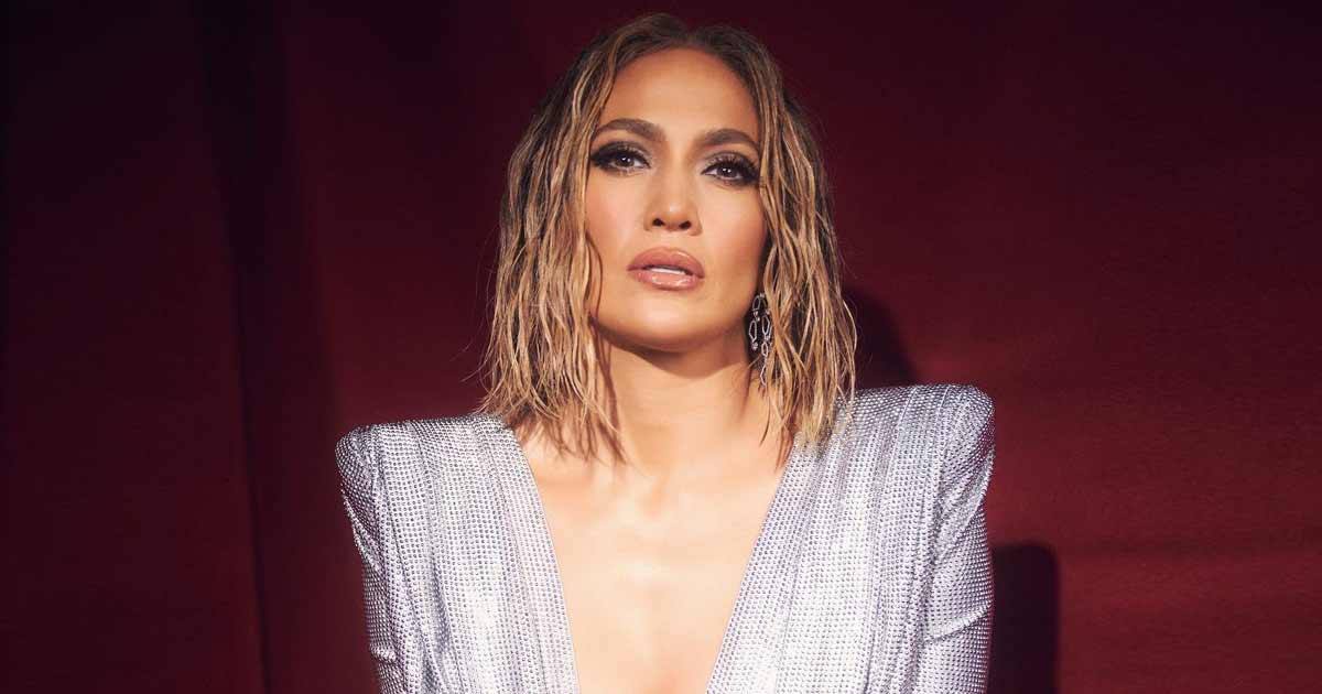 Jennifer Lopez As soon as Turned On The Warmth-O-Meter By Flashing Her B**b Cheeks & Washboard Abs In A Cleav*ge Baring Shimmery Outfit, Alexa Play ‘Harmful Girl’!