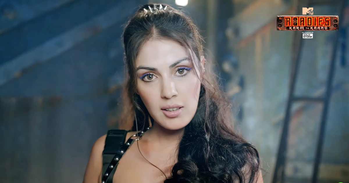 Rhea Chakraborty Joins Sonu Sood's Roadies As A Gang Leader With Savage Message To Trolls, "Aapko Kya Laga Mai Dar Jaungi?"