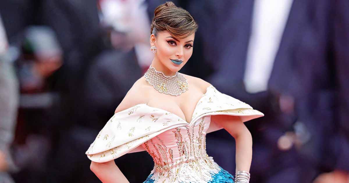 Urvashi Rautela’s PR Group Claims Her ‘Crocodile Necklace’ Is Price Rs 200-276 Crore & Will get Brutally Trolled By Netizens, One Says “She Wore A Low-cost Copy…”