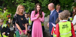Catherine, Princess of Wales makes surprise appearance at Chelsea Flower Show