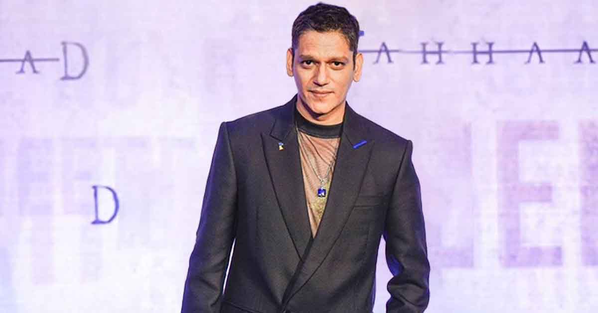 Vijay Varma Opts For An All-Black Look As He Jets Off To The Movie Pageant In Model
