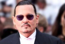 When Johnny Depp Rolled & Lit A Cigarette With Utmost Precision While Being A Panelist At Cannes Film Festival - Watch