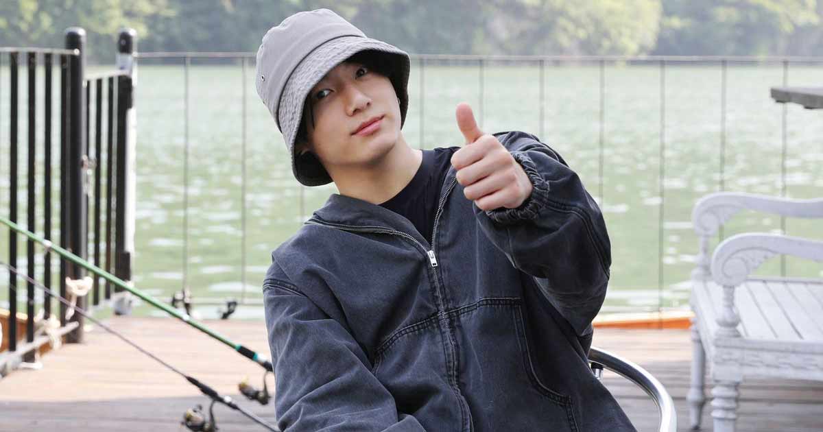 BTS’ Jungkook Wins Hearts With His Sweet Gesture Towards Paparazzi ...