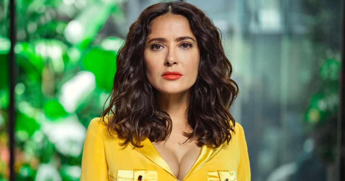 Salma Hayek Once Wore A Cle*vage Baring Outfit & Served Herself As A Major S*xy Sidedish With Alcohol