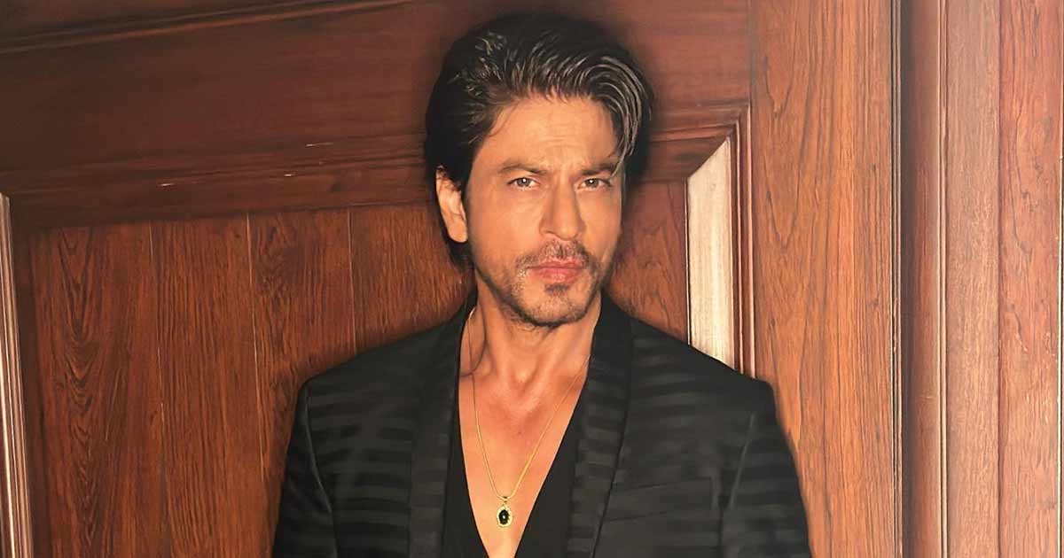 When Shah Rukh Khan Replied With "Mein Itna Bada Hun..." After Getting Called Out As 'Chakka' In A Live Interview Session