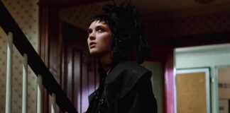 When Winona Ryder Was Bullied For Starring In Tim Burton's 'Beetlejuice' As A Gothic Character: "They Called Me A Witch"