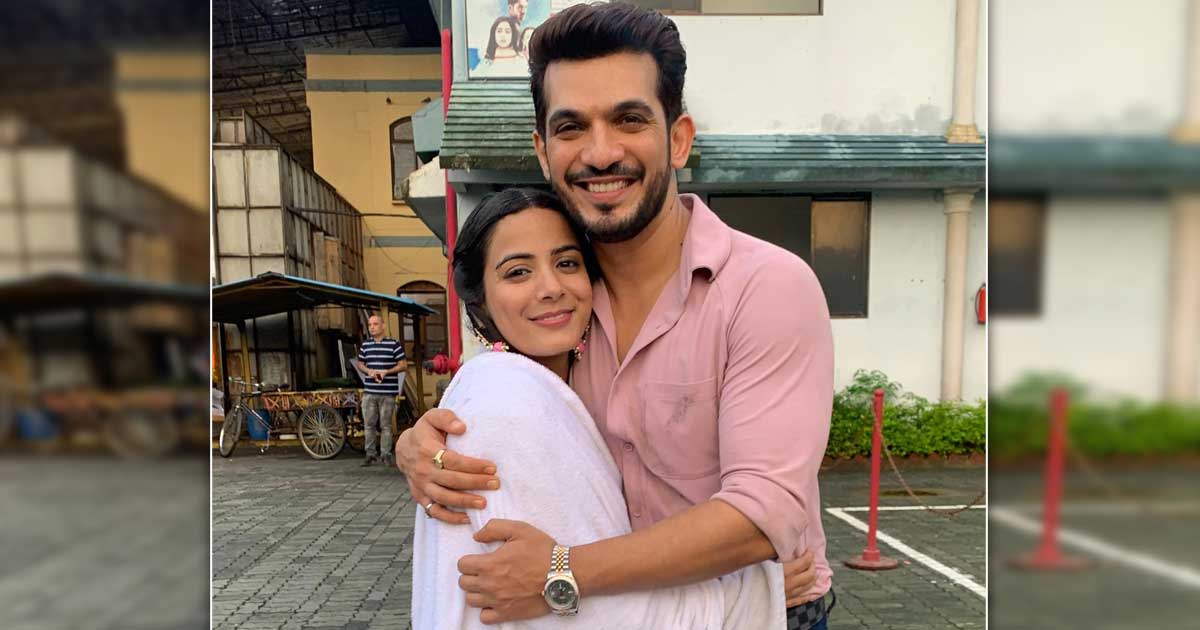 ShivShakti: Arjun Bijlani & Nikki Sharma Shoot A Romantic Sequence In Mumbai's Heavy Rains For The Show