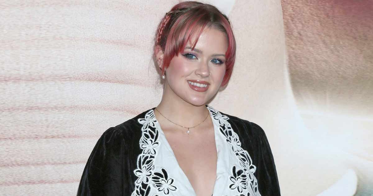 Ava Phillippe loves heels because she is short