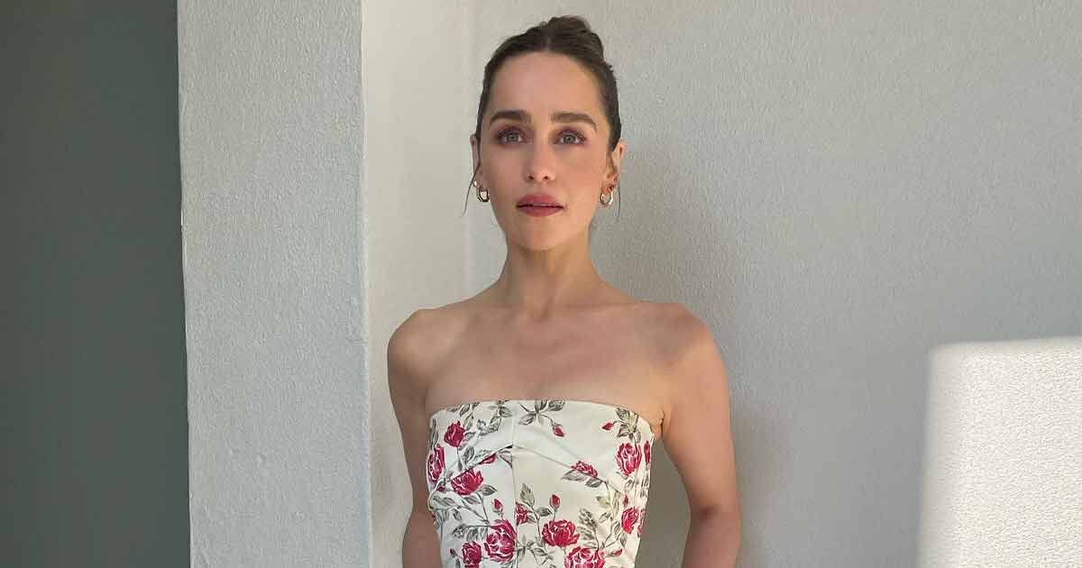 Emilia Clarke Once Left Nothing To Imagination In A Black Lingerie Giving A Sneak Peek Of Her Voluptuous Assets & There Couldn’t Have Been A Better ‘Mother Of Dragons’ Than Her - Check Out